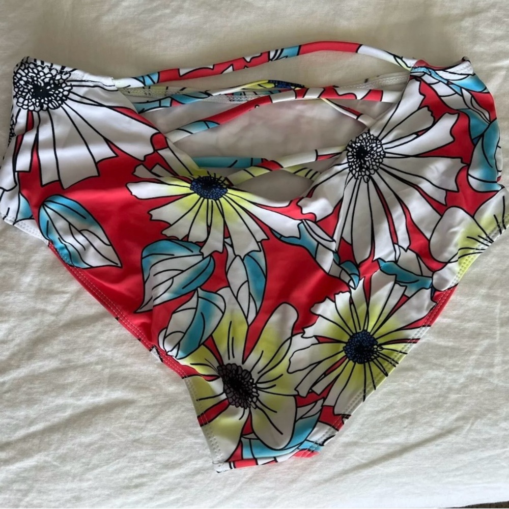 Striped and Floral Bikini Set - Picture 4 of 6